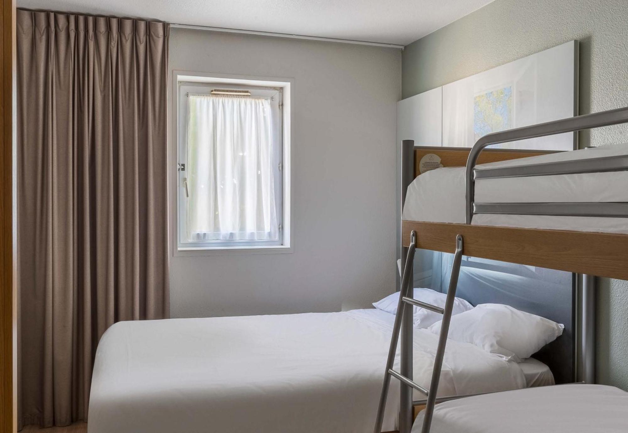 1 Hotel 2*